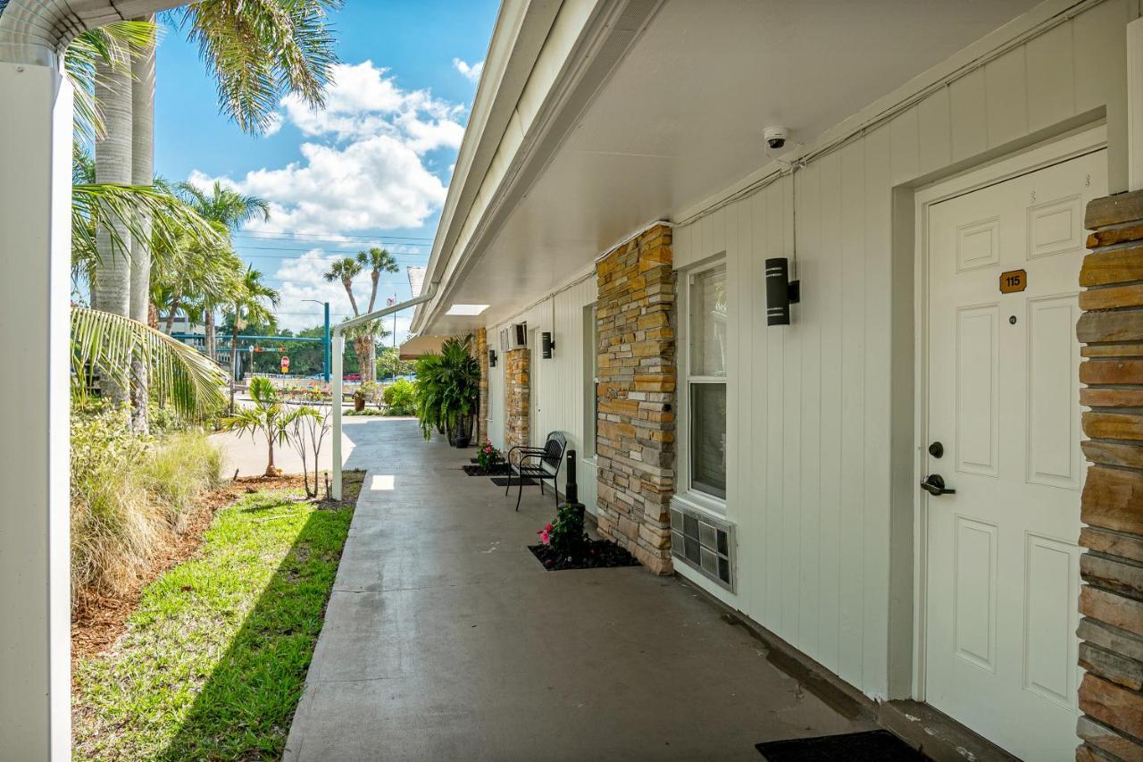 The Fairways Inn Of North Naples Exterior foto